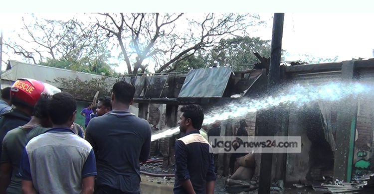 হোসেনপুরে ২৫ ব্যবসা প্রতিষ্ঠান আগুনে পুড়ে ছাই