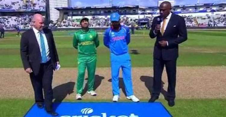 Pakistan win the toss, elected to field first