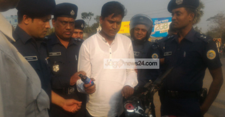 বরগুনায় ফেনসিডিলসহ পিআইও আটক