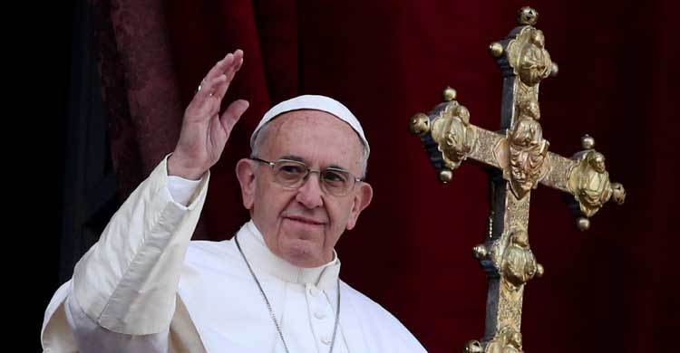 Pope denounces Donald Trump saying `build bridges` not walls