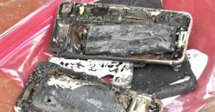 Man claims iPhone 7 burst into flames in his car