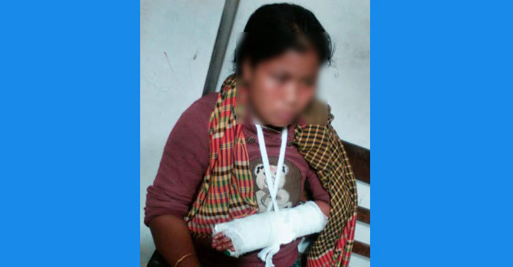 ধর্ষণে ব্যর্থ হয়ে  গৃহবধূকে  কুপিয়ে জখম