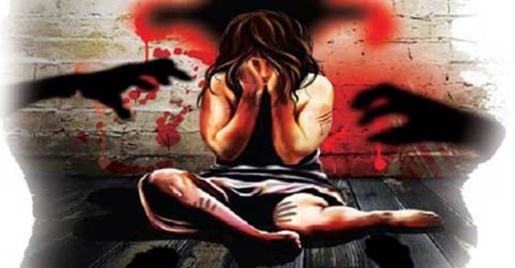 স্কুলছাত্রীকে গণধর্ষণের পর পরিবারকে অবরুদ্ধ