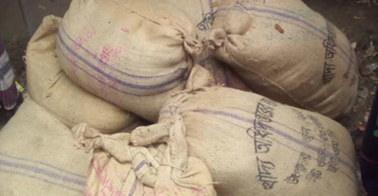 শরণখোলায় চাল বিতরণে নানা অনিয়ম