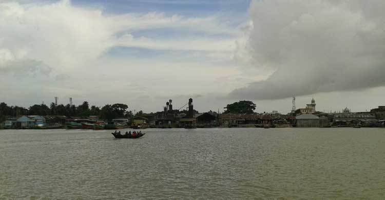 মেঘনা নদী থেকে নারীর মরদেহ উদ্ধার