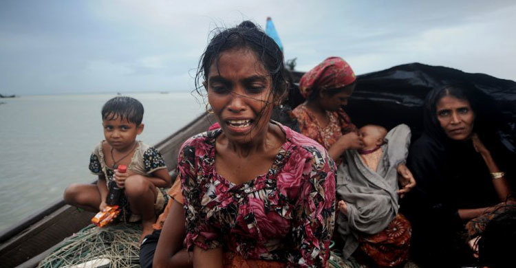 নাফ নদীতে নৌকাডুবি : ৩১ রোহিঙ্গা নিখোঁজ