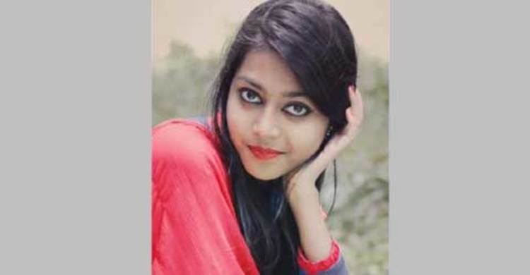 রাজধানীতে বাসের ধাক্কায় মেডিকেল ছাত্রীর মৃত্যু