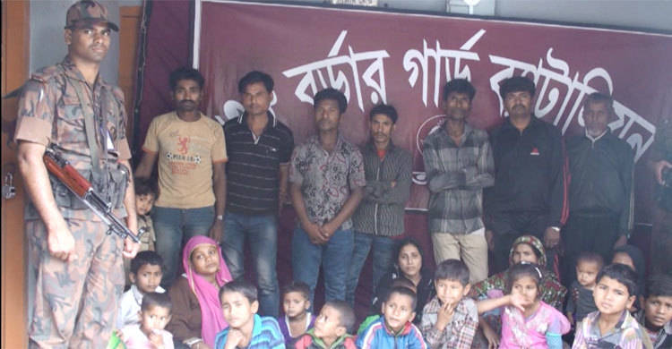 সাতক্ষীরা সীমান্তে শিশুসহ আটক ২৪