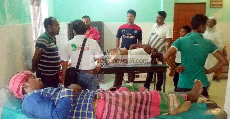 শরীয়তপুরে দুই গ্রুপের সংঘর্ষে আহত ১৫