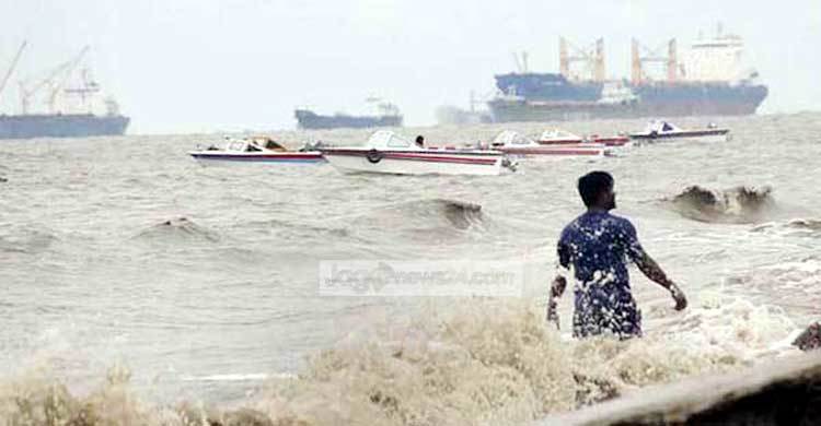 Mora is forecast to strike Bangladesh at 3am