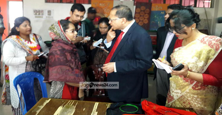 গাজীপুরে কিশোরী উন্নয়ন কেন্দ্র পরিদর্শনে প্রধান বিচারপতি