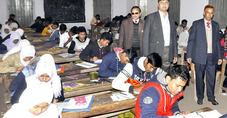 এসএসসির প্রথম দিনে দিনাজপুর বোর্ডে অনুপস্থিত ৩৬৯ শিক্ষার্থী