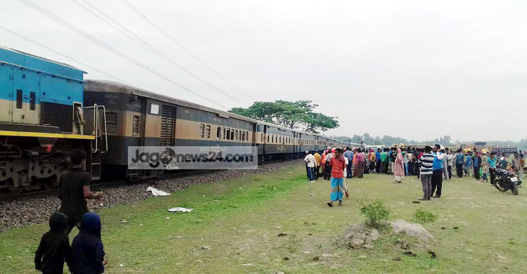 ৯ ঘণ্টা পর বঙ্গবন্ধু সেতু দিয়ে ট্রেন চলাচল স্বাভাবিক