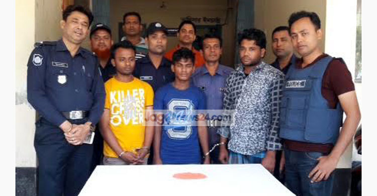 সোনাইমুড়ীতে ইয়াবাসহ ৩ মাদক ব্যবসায়ী আটক