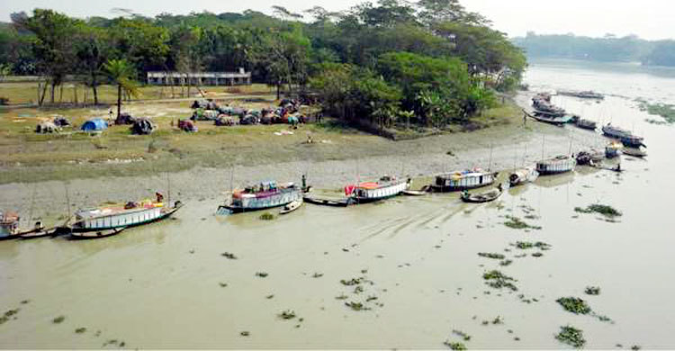 বলেশ্বর নদে ট্রলারডুবিতে মাঝি নিহত