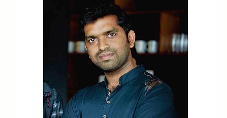 ছাত্রলীগের দাবিতে কুবির সেই শিক্ষককে ছুটিতে পাঠাল প্রশাসন