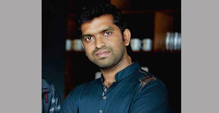 কুবিতে আন্দোলনের মুখে সেই শিক্ষকের ছুটি প্রত্যাহার