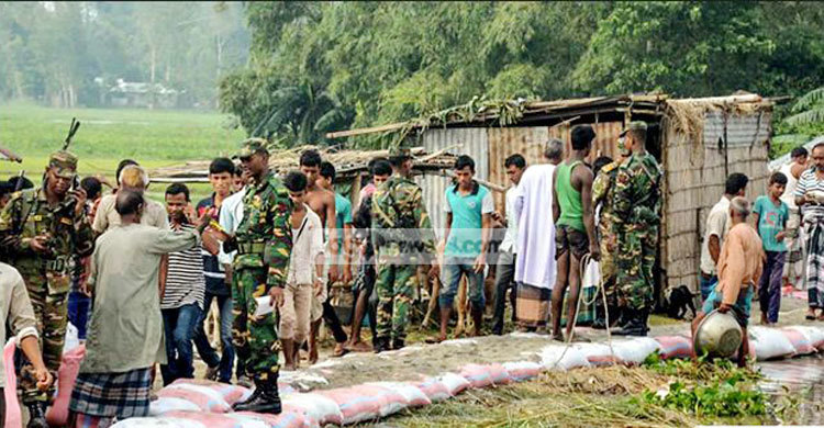 ৫ লাখ গৃহহীন মানুষ ত্রাণের অপেক্ষায়