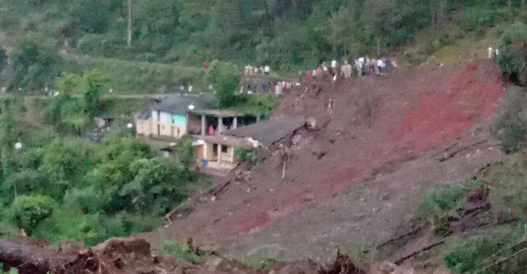 Massive landslide kills 46 in India