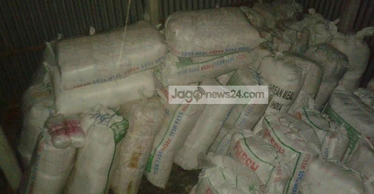 মির্জাপুরে তিন টন পলিথিনসহ আটক ১