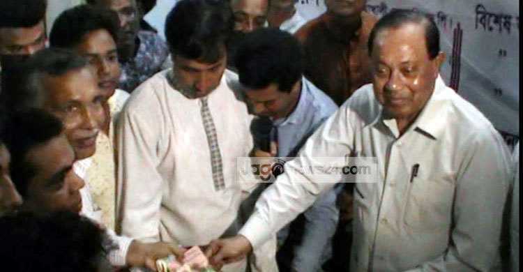 ষোড়শ সংশোধনীর রায়ে সরকার বিচলিত : মওদুদ