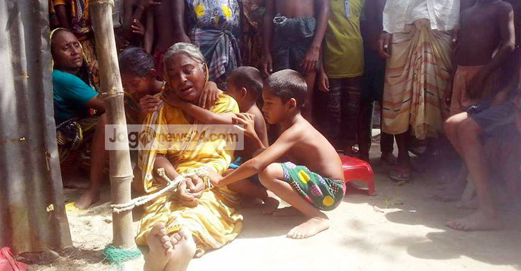 মাকে বেঁধে মেয়েকে তুলে নিয়ে গেল বখাটেরা