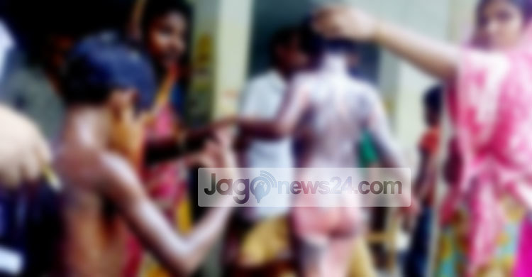 কাঙ্গালিভোজের খিচুড়ির পাত্রে পড়ে শিশুর মৃত্যু