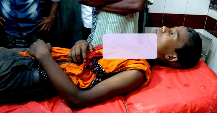 ব্রাহ্মণবাড়িয়ায় শিশুর গলা কেটে অটোরিকশা ছিনতাই