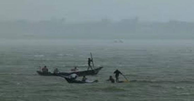 পানগুছি নদীতে কার্গোর ধাক্কায় নৌকাডুবি, নিখোঁজ ১