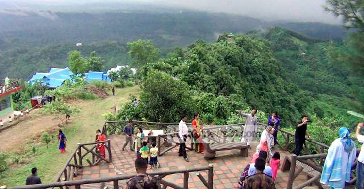 ঈদেও পাহাড়ের পর্যটনকেন্দ্রগুলো ফাঁকা