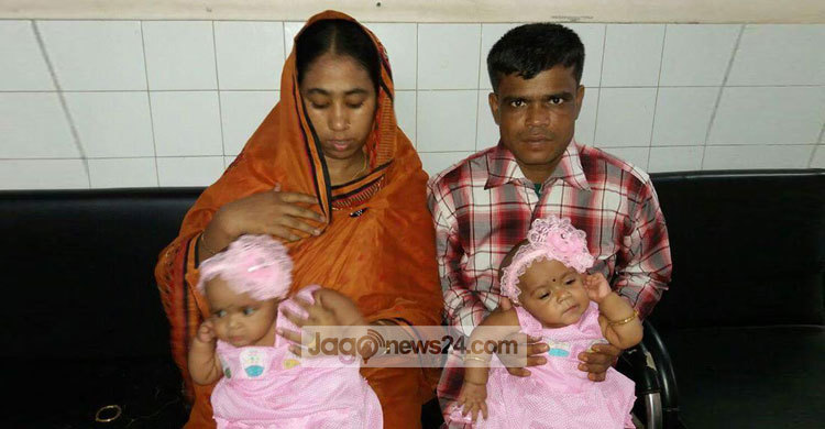 নতুন জামা পরে বাড়ি ফিরছে তৌফা-তহুরা