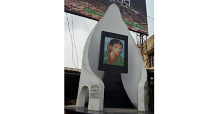 আজও কেঁদে ওঠেন ইয়াসমিনের মা