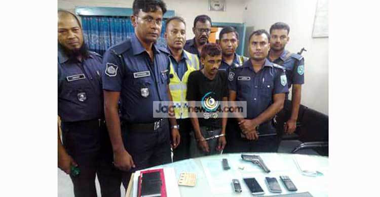 গোবিন্দগঞ্জে পিস্তল-গুলিসহ মাদক ব্যবসায়ী অাটক