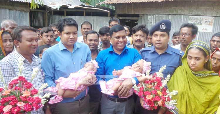 উপহার নিয়ে তৌফা-তহুরাকে দেখতে গেলেন ডিসি