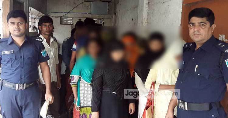 গাজীপুরে আবাসিক হোটেল থেকে ৫৪ নারী-পুরুষ আটক
