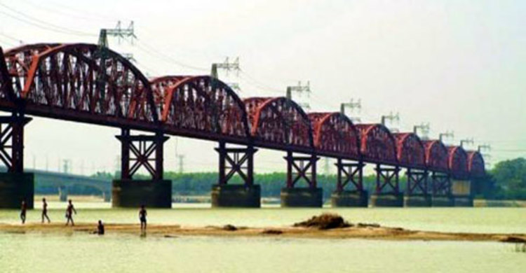 হার্ডিঞ্জ ব্রিজের নিচে যুবকের মরদেহ