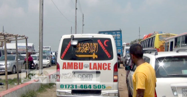 শিমুলিয়া-কাঁঠালবাড়ি নৌরুটে যানবাহনের দীর্ঘ সারি