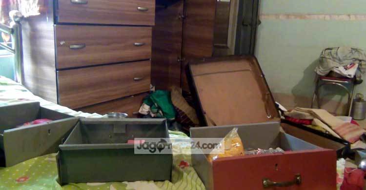 কটিয়াদীতে দুর্ষর্ধ ডাকাতি, দুই নারীসহ আহত ৩