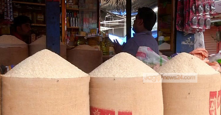 সিন্ডিকেটে চাল : সপ্তাহের ব্যবধানে কেজিতে বাড়ল ৩ টাকা