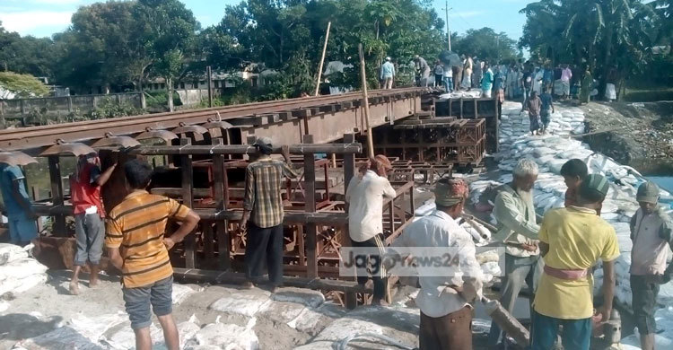 বুড়িমারী স্থলবন্দরের সঙ্গে ১৫ দিন ধরে ট্রেন চলাচল বন্ধ