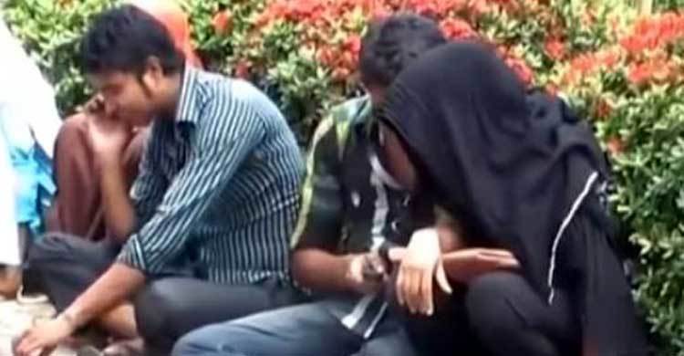 ফাস্টফুডের দোকান থেকে ২২ প্রেমিক-প্রেমিকা আটক