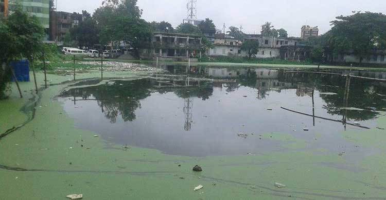 স্টেডিয়াম যেন পুকুর
