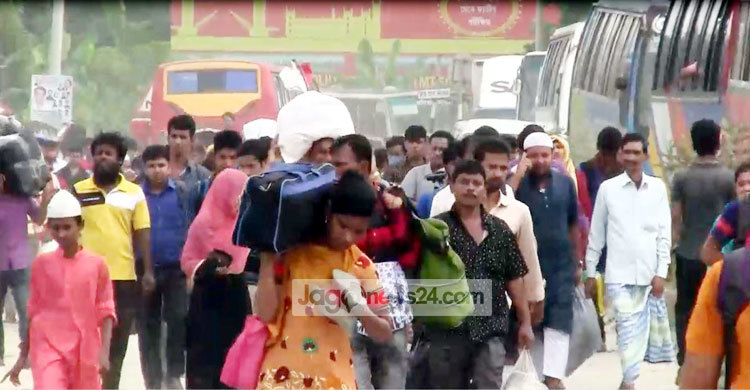 বাড়ি পৌঁছতে না পেরে ঘাটেই ঈদ করলেন তারা