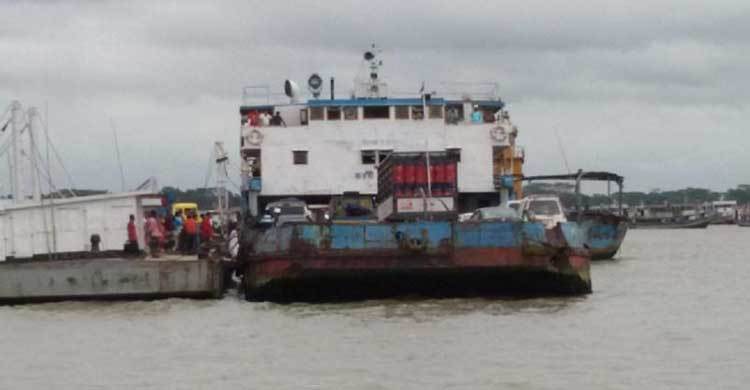 শিমুলিয়া-কাঠালবাড়ী নৌরুটে ফেরি চলাচল ব্যাহত