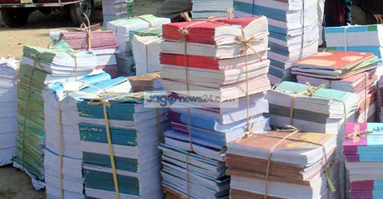 চাঁদপুরে গোডাউনে পড়ে আছে ৬৩ হাজার বই