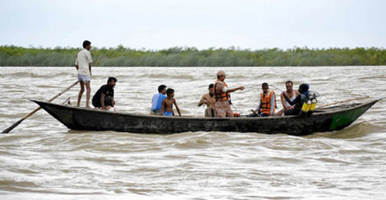 নওগাঁয় নৌকা ডুবে দুইজনের মৃত্যু