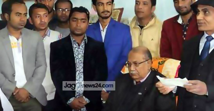 ছাত্রলীগের হাতে অধ্যক্ষ লাঞ্ছিত : শিক্ষকদের ক্লাস বর্জন