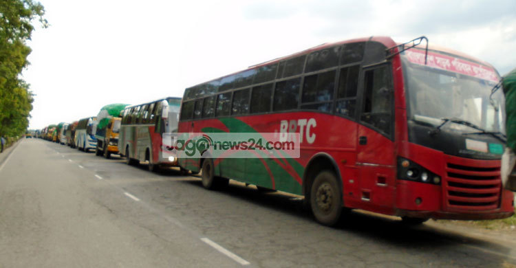 দৌলতদিয়ায় ৬ কিলোমিটার যানজট