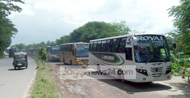 দৌলতদিয়ায় নদী পারের অপেক্ষায় ৫ শতাধিক যানবাহন
