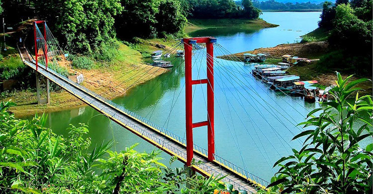 পর্যটকশূন্য রাঙ্গামাটি, ব্যবসায়ীদের মাথায় হাত